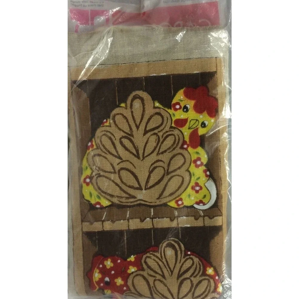Vtg Carousel Fablique The Hens 747 Pot Holder‎ Wall Hanging Craft Kit 7.5 x 23